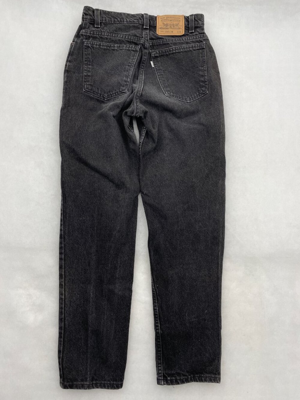 Vintage Levi's 15951 Relaxed Tapered Black Mom Jeans Women's 10 Med Fits 27x30